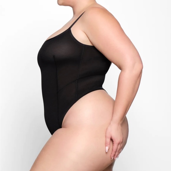 SKIMS Bodysuit - Picture 2 of 6